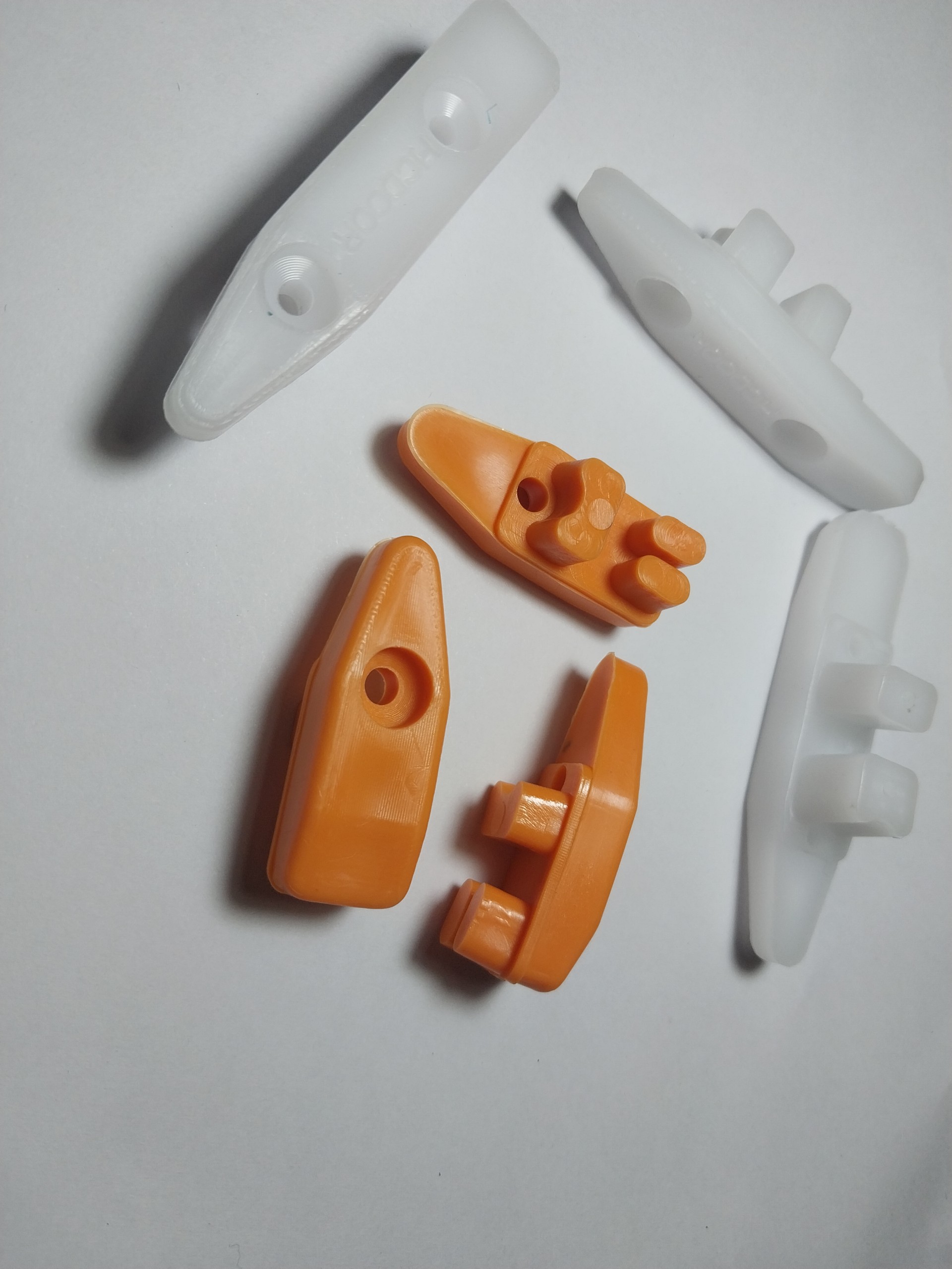 Bọ nhựa cửa cuốn (Bọ nan cửa cuốn)